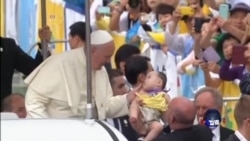El Papa se despide de Corea