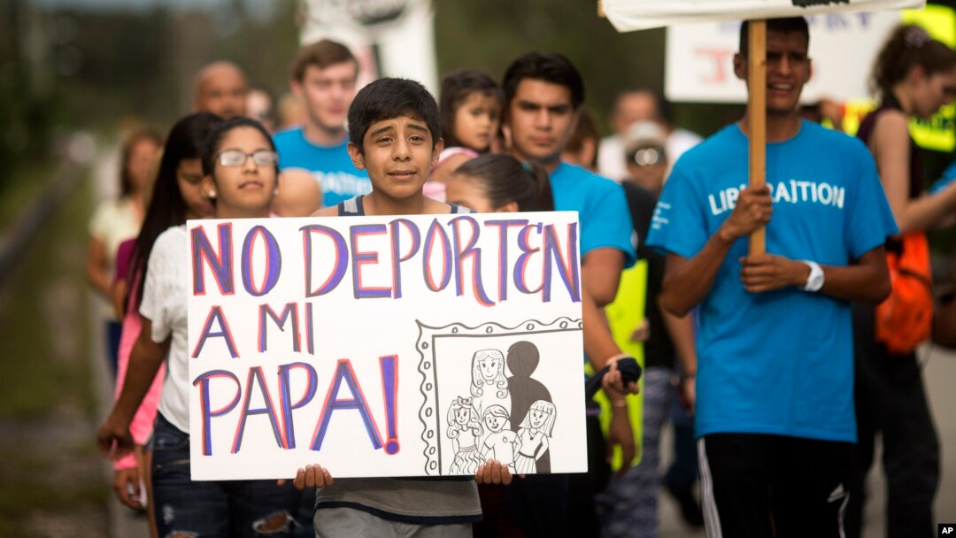Continúa en el limbo la situación de miles de inmigrantes indocumentados que se beneficiarían de la orden ejecutiva del presidente Obama.