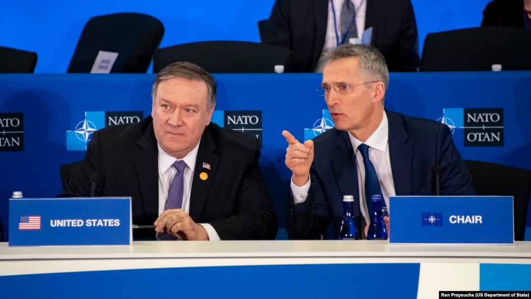 Američki državni sekretar Majk Pompeo i generalni sekretar NATO-a Jens Stoltenberg na ministarskom sastanku NATO u Vašingtonu
