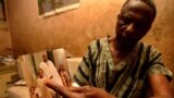 Umuvyeyi ariko yerekana umwana wiwe yahitanywe na mugiga