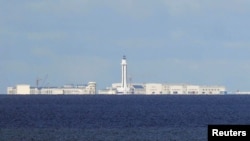 中国在斯普拉特里群岛（中国成为南中国海）的一些岛屿上建造了可为军用的设施。（2017年4月21日）