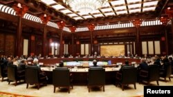 “一带一路”国际合作高峰论坛领导人圆桌峰会在北京雁栖湖国际会议中心举行(2017年5月15日）