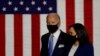 El candidato demócrata a la presidencia, Joe Biden, junto a la candidata a la vicepresidencia, Kamala Harris, durante su primer mitin de campaña juntos en Wilmington, Delaware. Agosto 12 de 2020. 