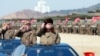 朝鲜领导人金正恩检阅军队