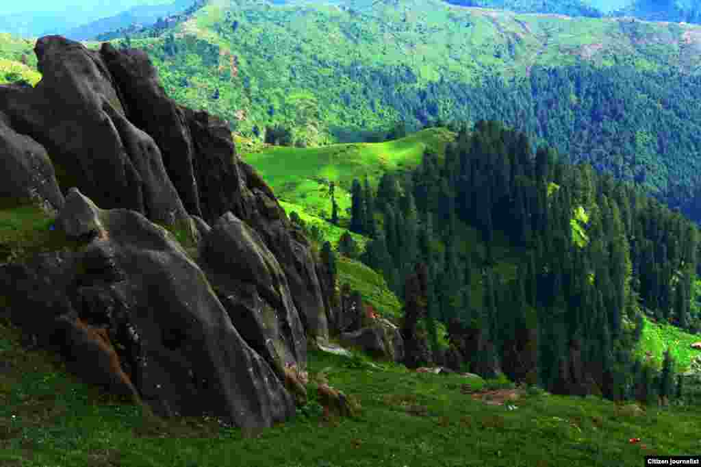 کشمیر کا ضلع سدھنوتی، خوبصورت وادیوں کے مناظر 