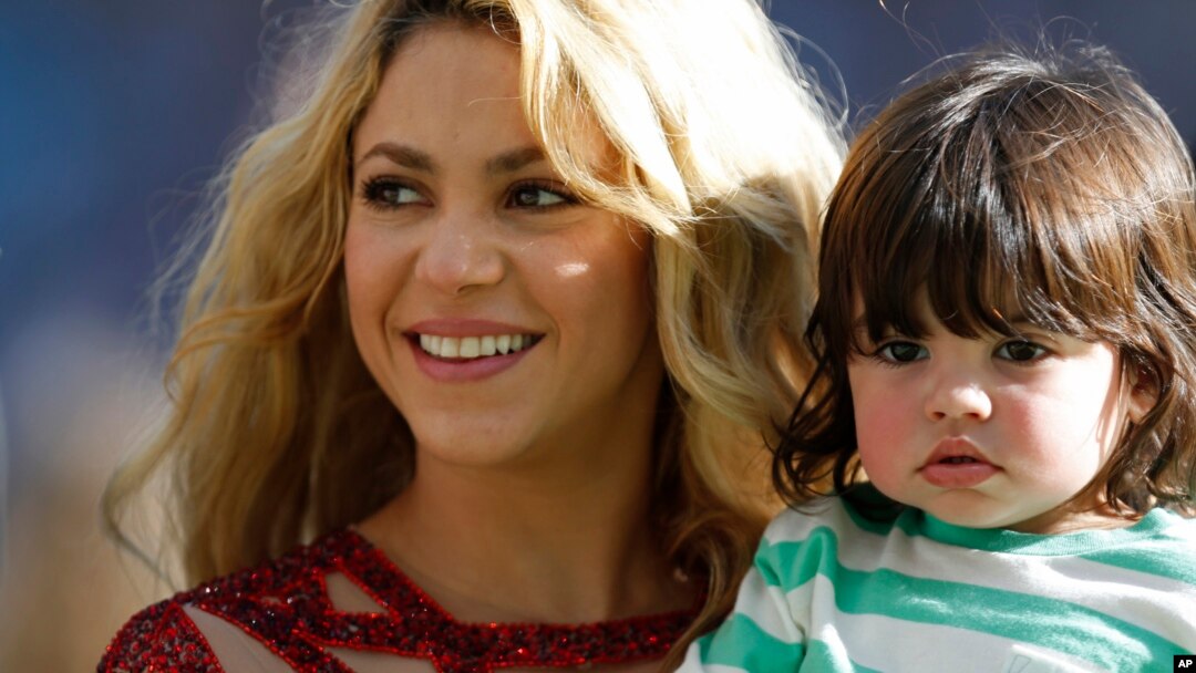 Shakira con su hijo Milan recientemente en Brasil.